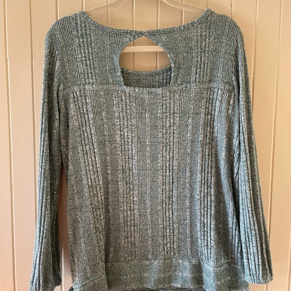 🍄 2/12$ Stylish Green Ribbed Women's Sweatshirt - Picture 4 of 4